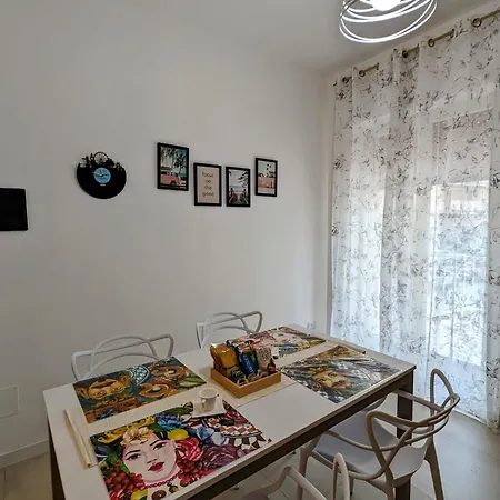 Magi House سيراكوزا